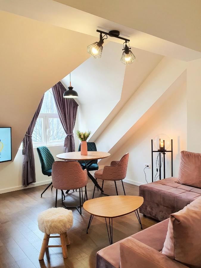 Downtown Apartment Цетине Экстерьер фото